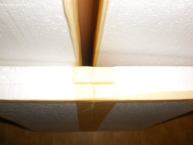 POLYSTYRENOVÉ DESKY. 2 ks - výška: 95 cm, šířka: 33 cm, hloubka: 2 cm
1 ks - výška: 42 cm, šířka: 34 cm, hloubka: 2 cm
Jsou k sobě slepené vždy 2 desky, takže je možné sundat lepící pásku a mít z toho další kus navíc.

Reaguji pouze na SMS, do které mi napište DEN a ČAS vyzvednutí. Upřednostním zájemce, který si věc vyzvedne co nejdříve.