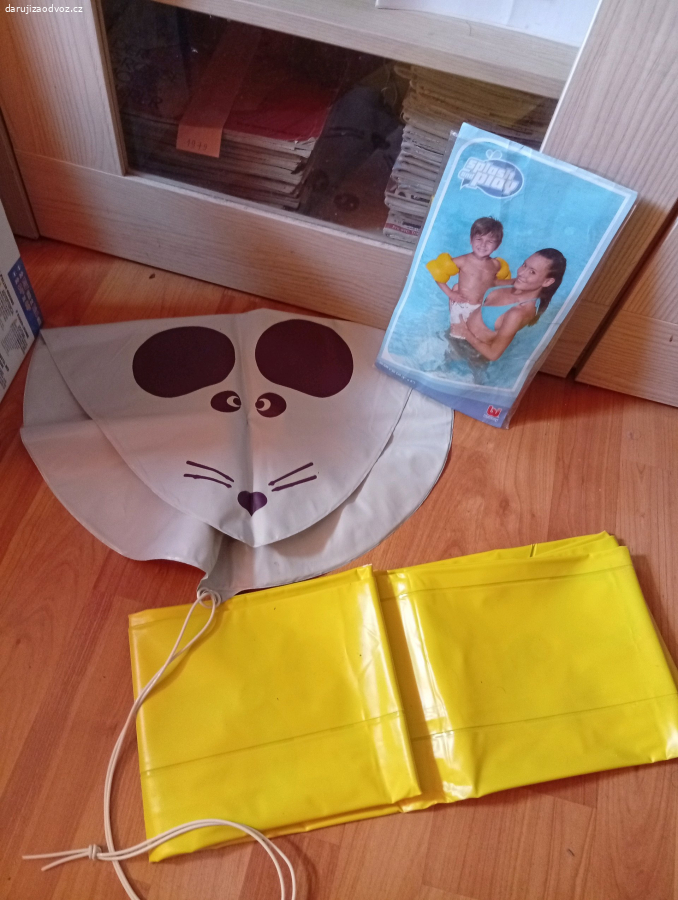 Pomůcky na plavání