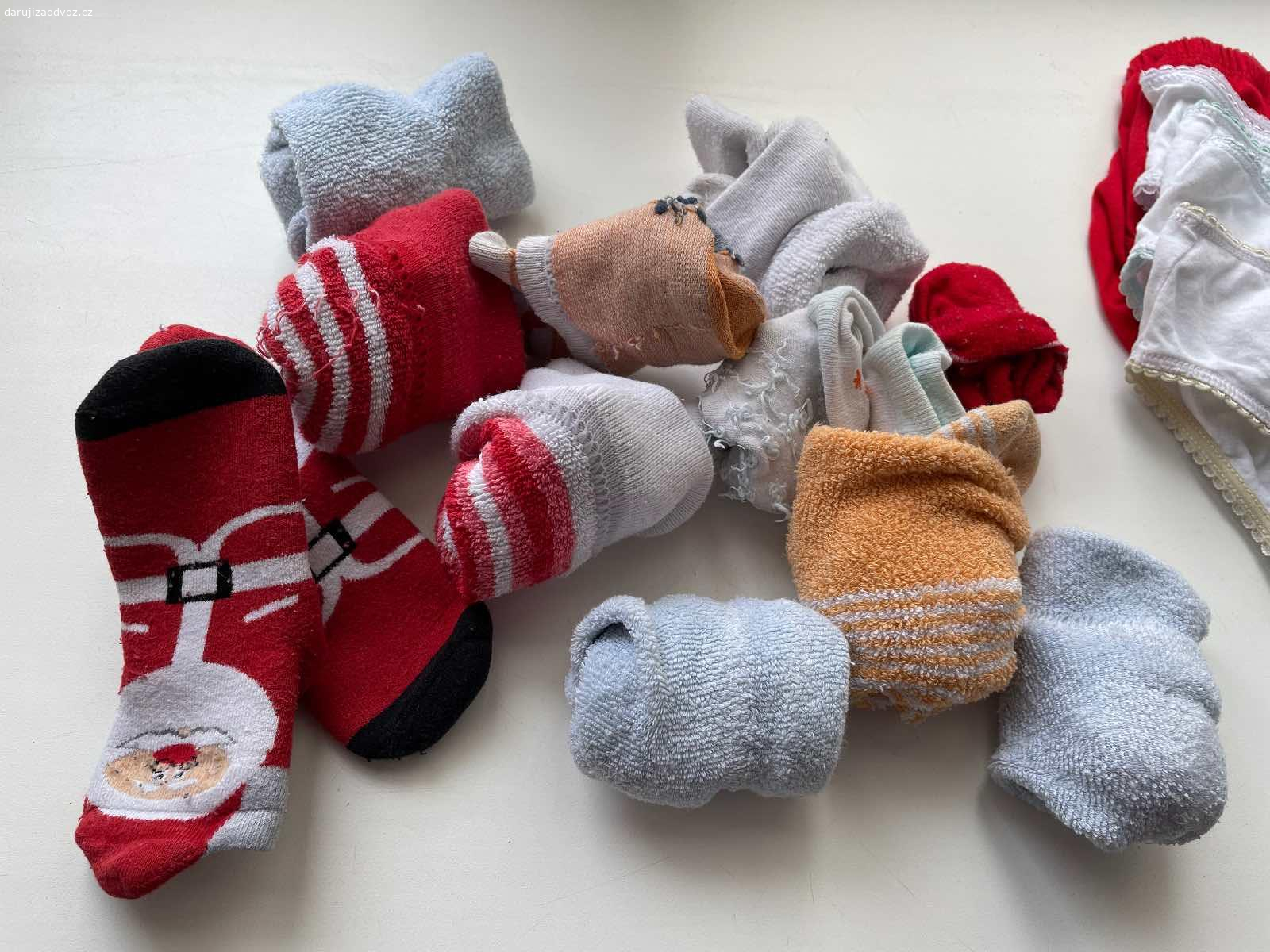 Ponožky pro mimi15-18. Nošené, velikost 15-18, vydrží déle.