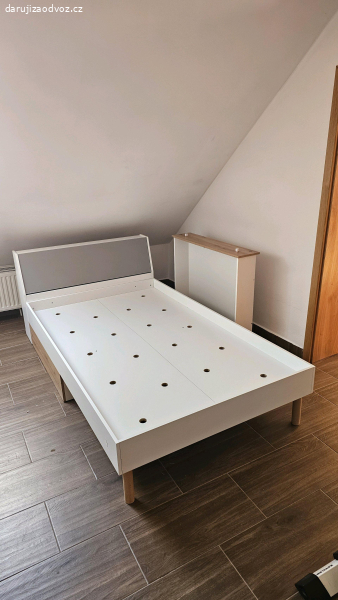 Postel 5měsíců stará