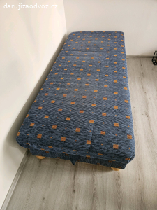 Postel s úložným prostorem