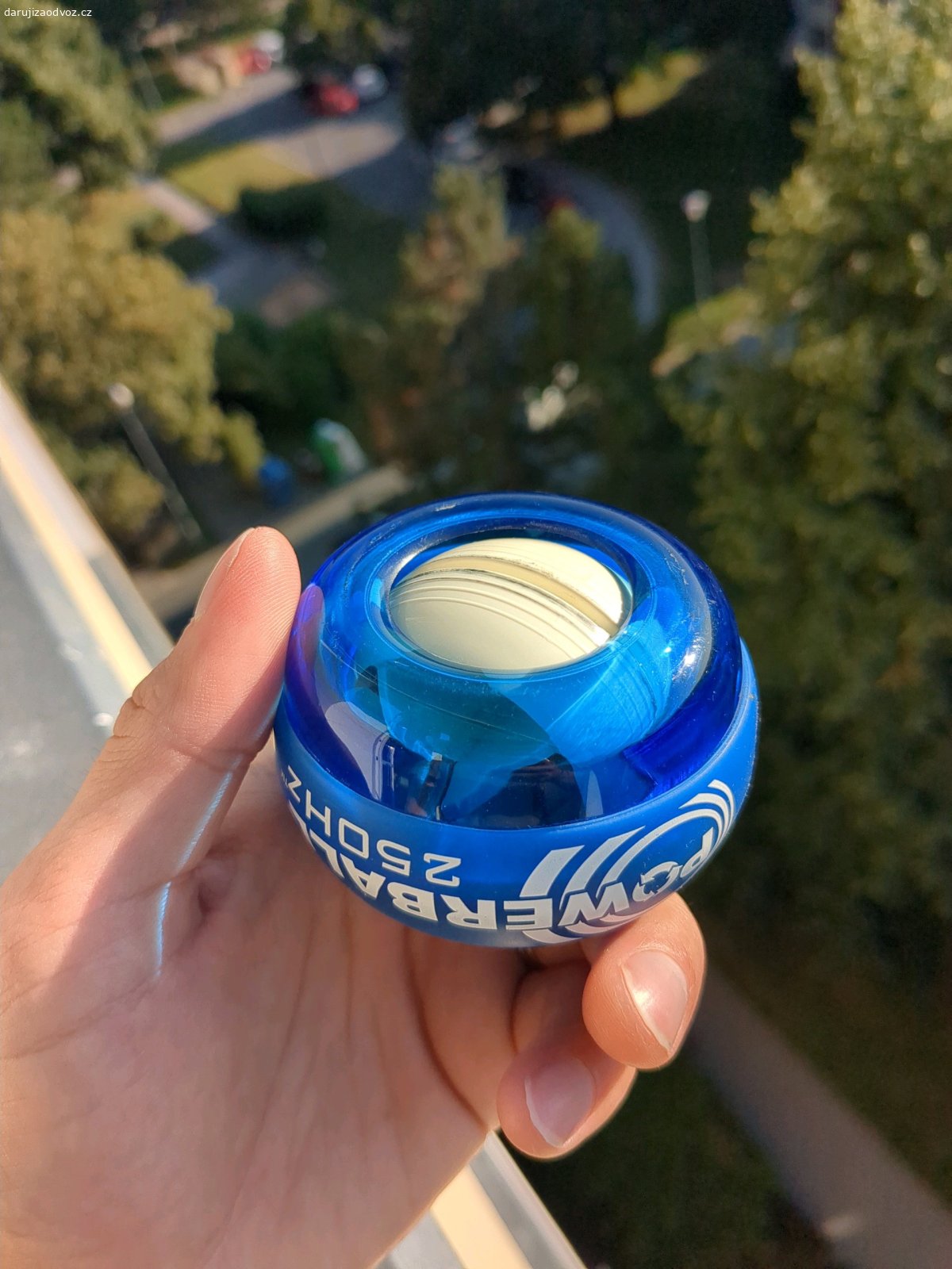 PowerBall. Nabízím PowerBall, plně funkční, ale bez roztáčecího provázku. (s cvikem se dá použít i bez toho)