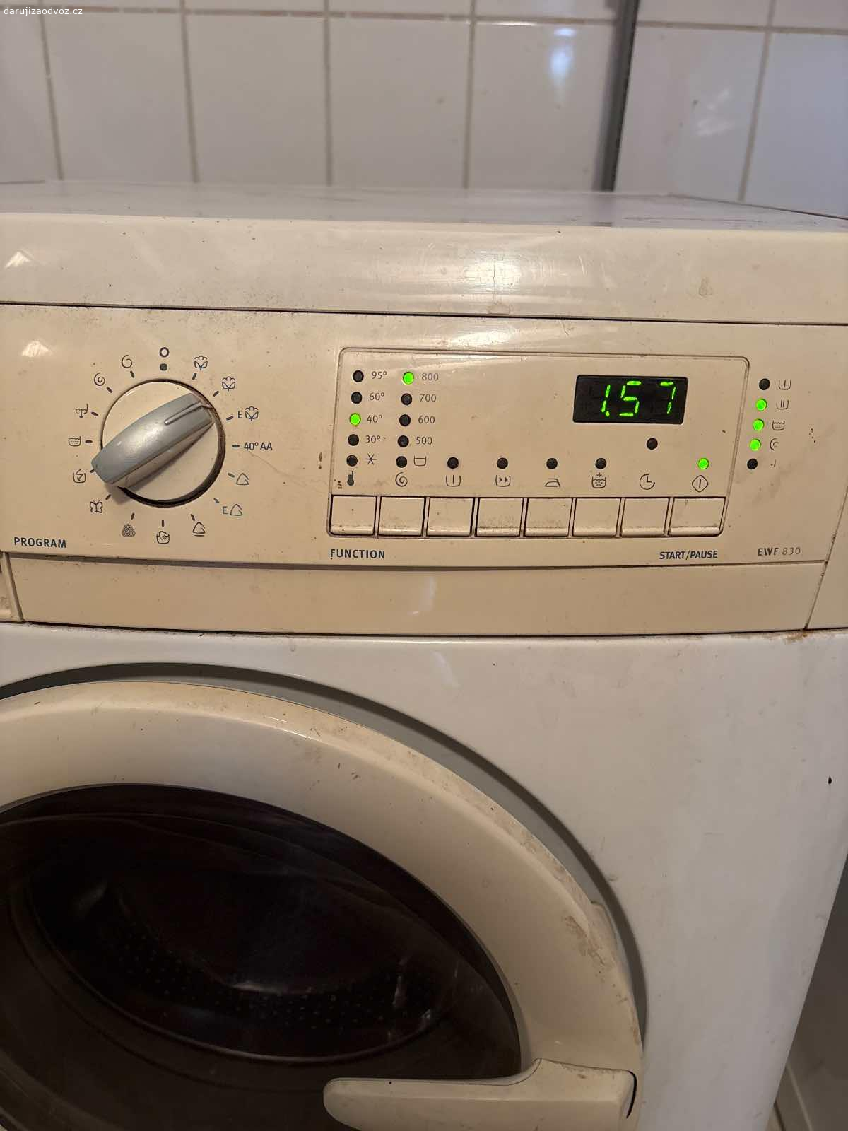 Pračka Electrolux. Po opravě bude funkční, jinak na náhradní díly