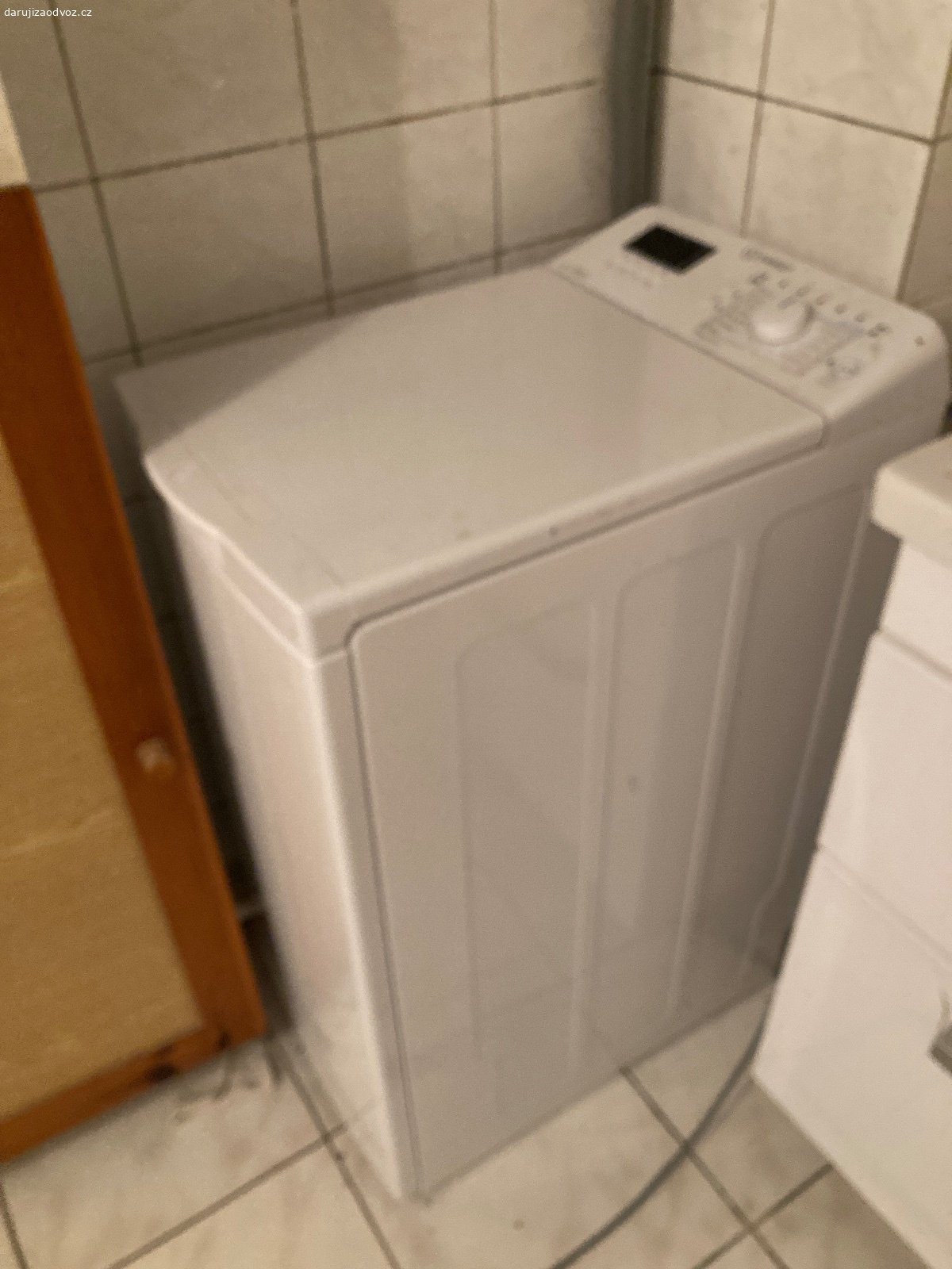 pračka Indesit vrchem plněná. plně funkční