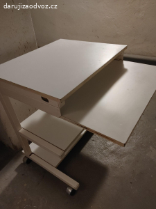 pracovní stolek
