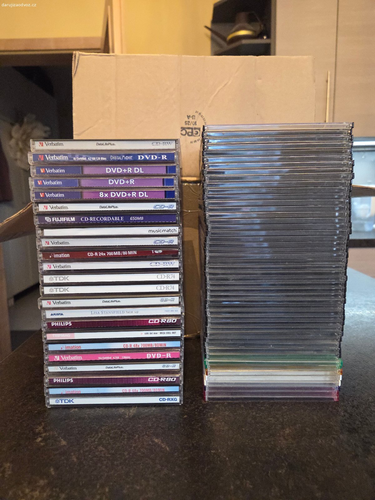 Prázdné CD / DVD obaly (81 ks). 48x slim, 23x klasické, použité.