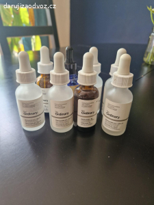 prázdné lahvičky od kosmetiky