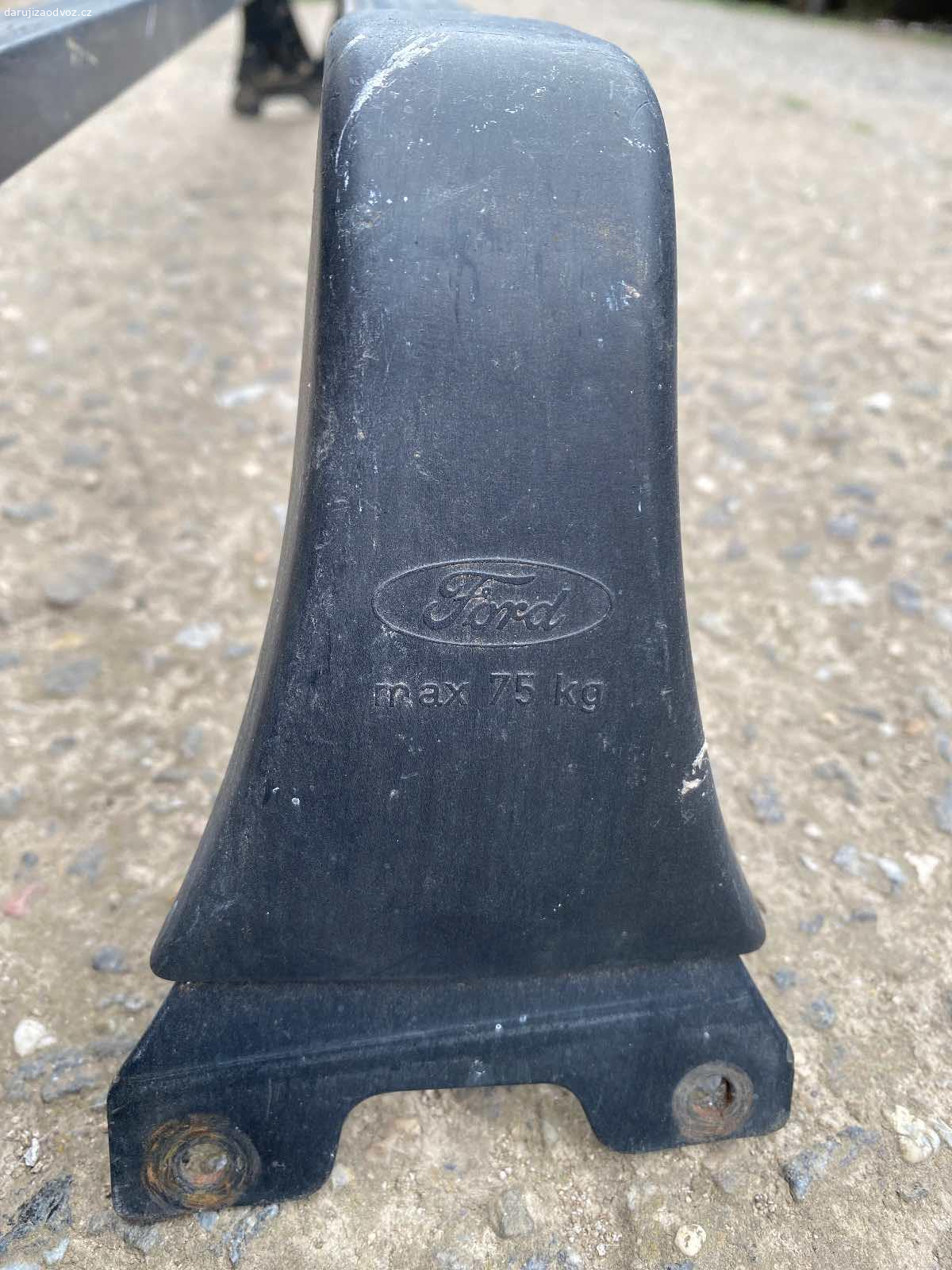 Příčníky na Ford. Daruji za odvoz.