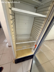 Prosklená lednice