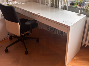 Psací stůl IKEA MICKE