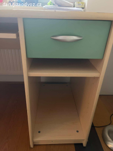 Psací stůl