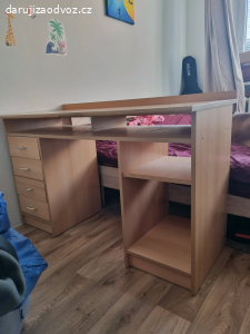 psací stůl