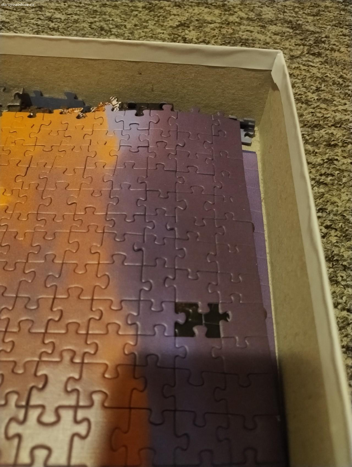 Puzzle. Daruji puzzle s jedním chybějícím dílkem