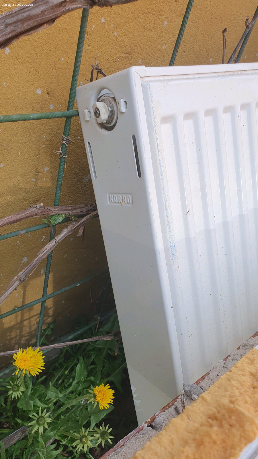 Radiátor. Funkční,z důvodu rekonstrukce.