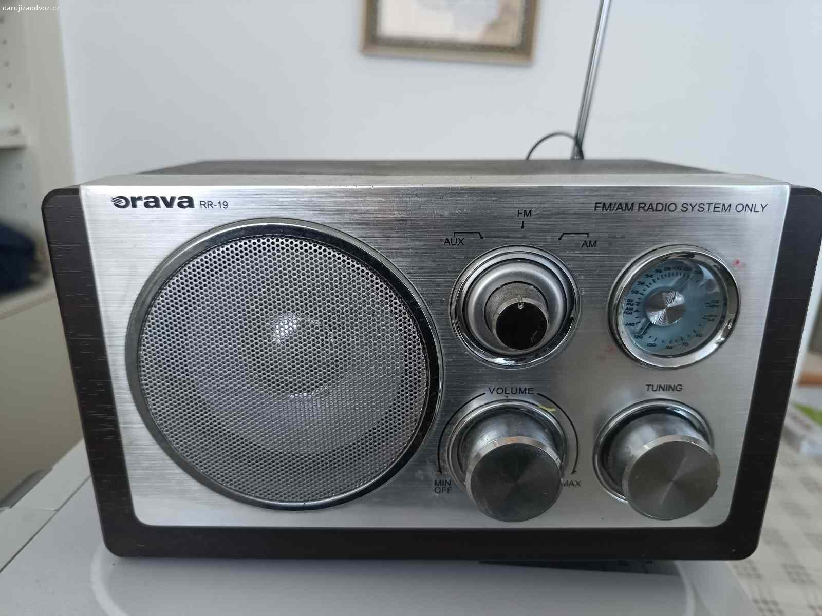 Rádio. Vyměním třeba za ovoce, zeleninu, nebo luštěniny i v plechu, nebo skle. 

Kuchyňské rádio, které již nepoužívám. Funkční
Jen osobní odběr