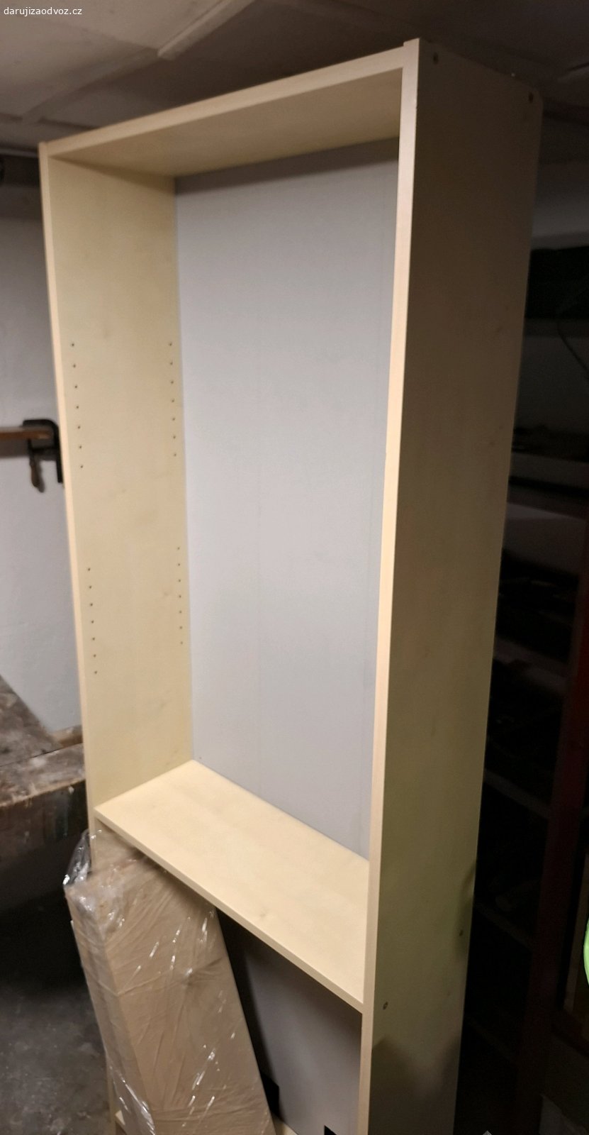 Regálová skříň. 7 polic