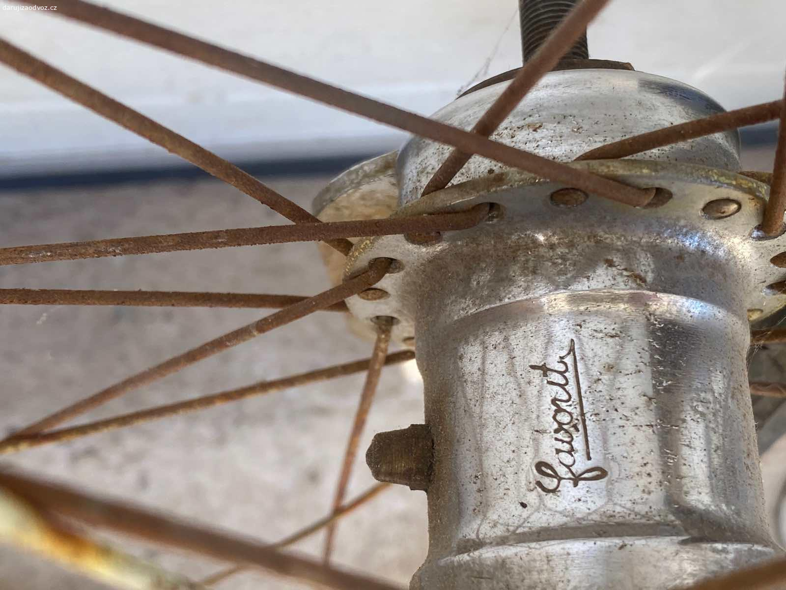 Retro kola. Daruji za odvoz, 2x zadní, 2x přední.