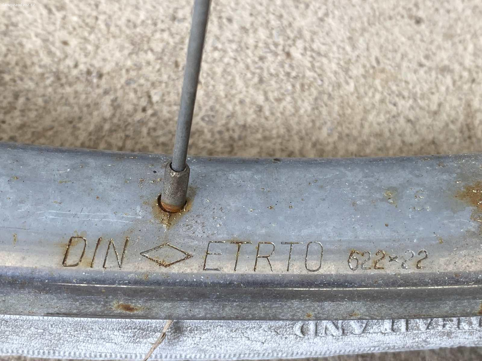 Retro kola. Daruji za odvoz, 2x zadní, 2x přední.