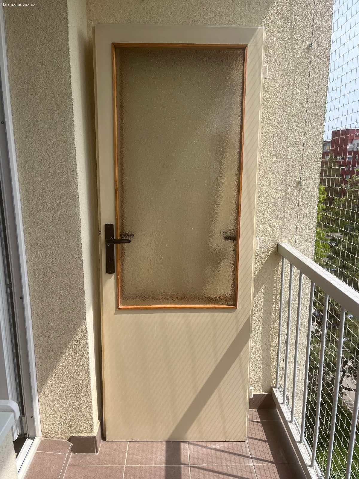 Retro prosklené dřevěné dveře 3x. Retro prosklené dřevěné dveře 3x
1x šířka 85 cm
2x šířka 73,5 cm