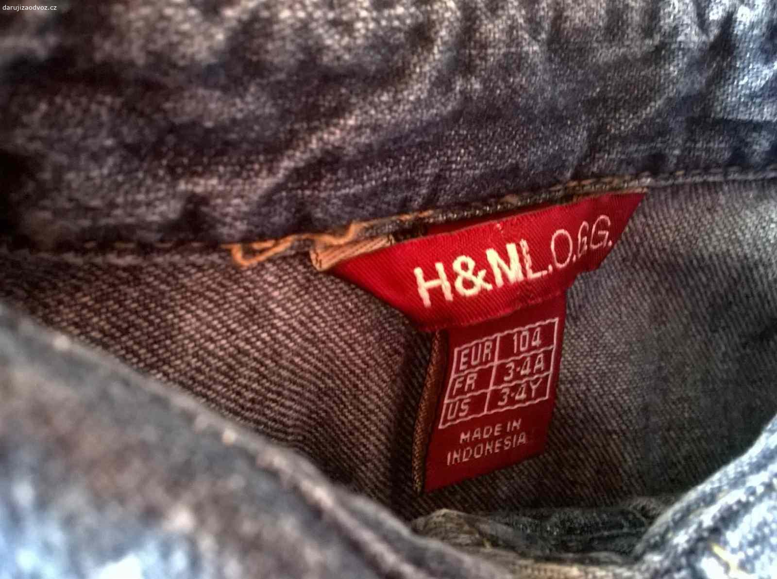 Riflové šaty / šatičky H&M vel. 104, 3-4 roky. Daruji za odvoz riflové propínací šaty H&M vel. 104, délka cca 56 cm. V pořádku, jen spodní část posledního druku vytržena.
