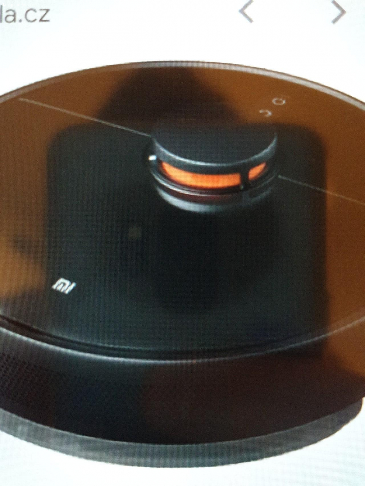 Robo vysavač xiaomi vacuum pro. vypekl me jeden prodejce prodal me jiny typ zarizeni. Ani jsem ho nezkousel. Je pouzity, vrchni strana poskrabana, s dokovaci stanici, bez moznosgi mopovani. Snad nekomu udela radost :). Predani Velke Popovice.