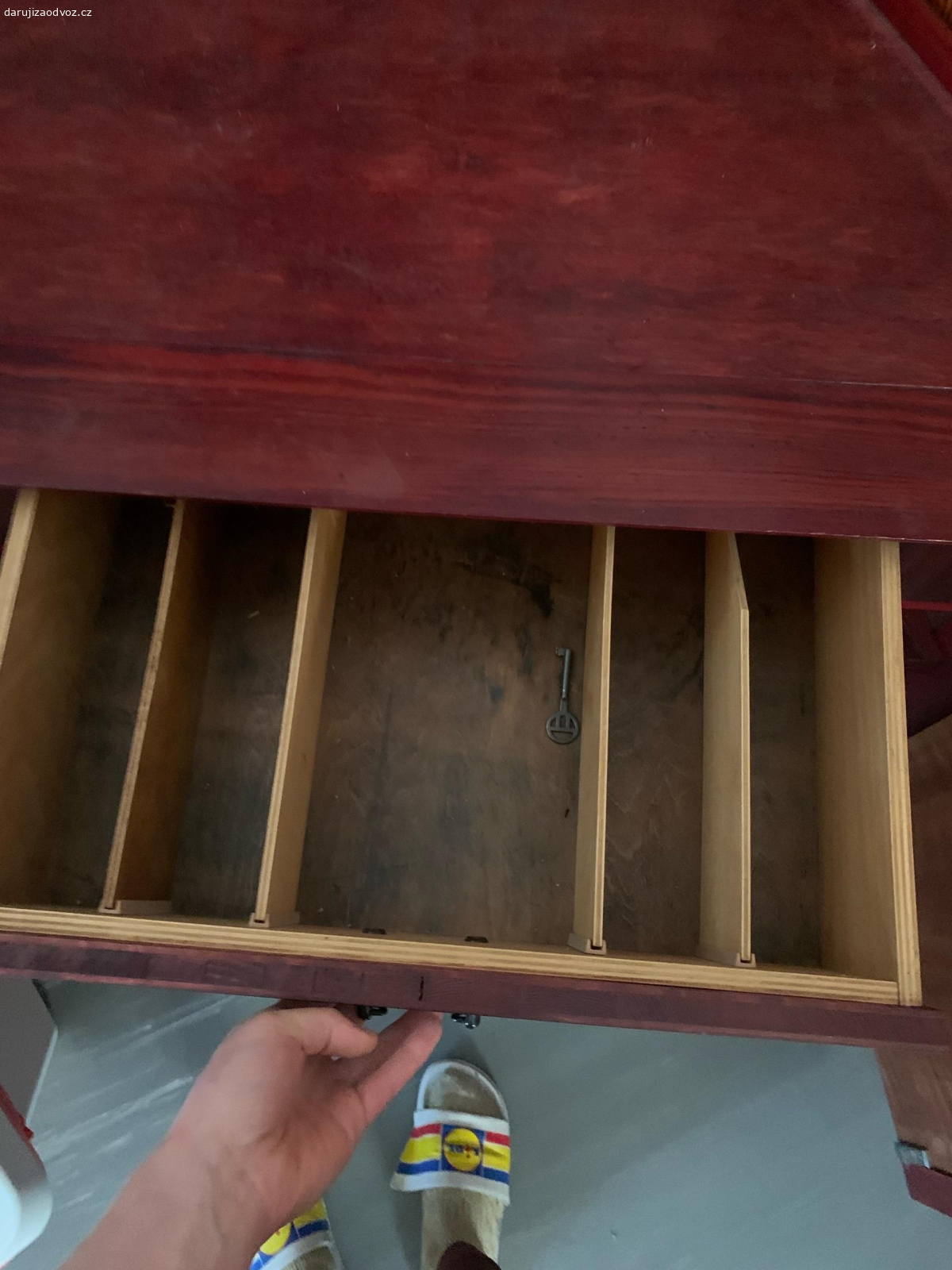 rohová skříňka. bezva stav