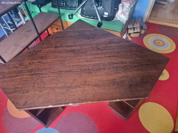 Rohový pracovní/psací stůl