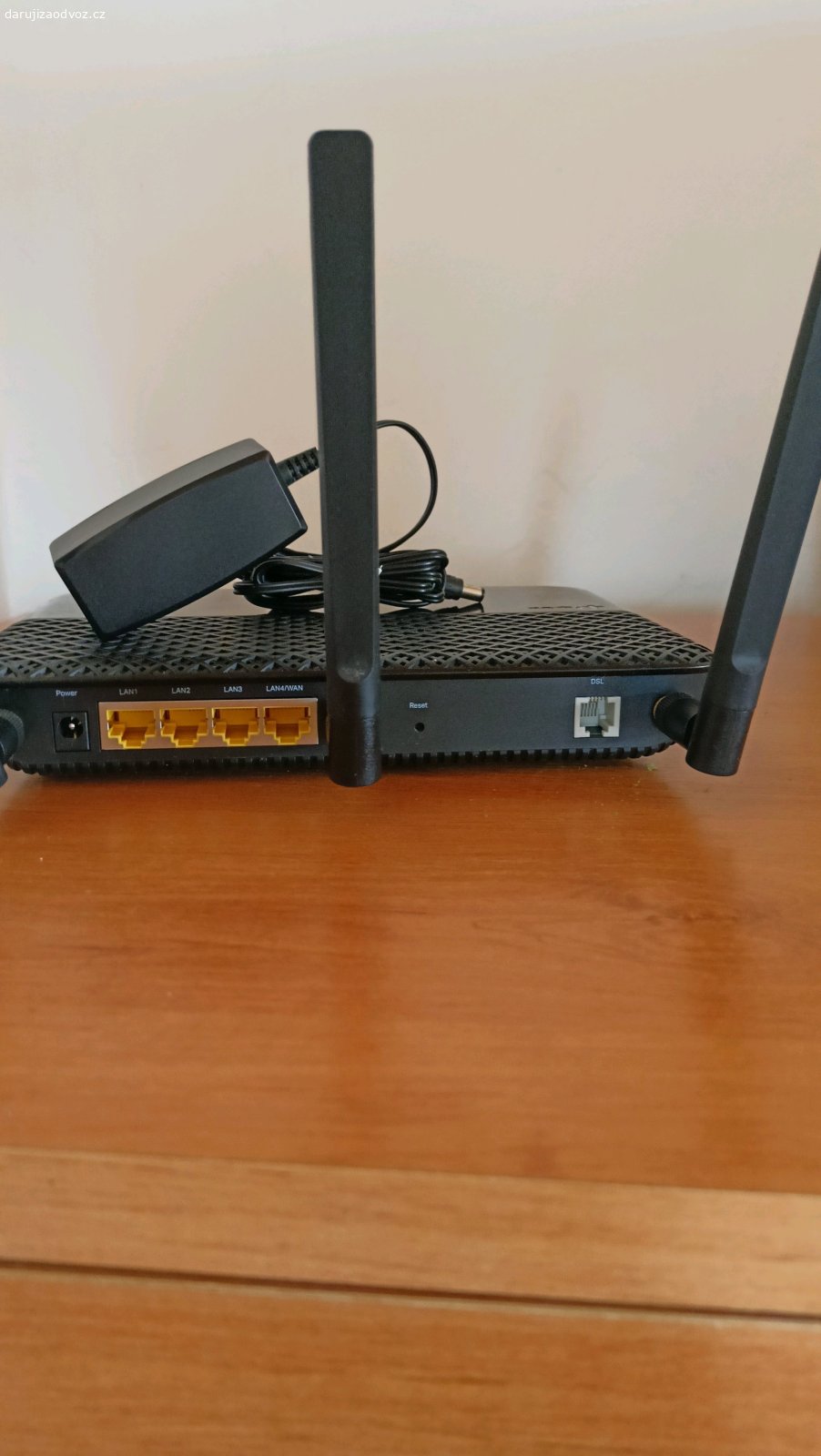 Router TP-Link Archer VR2100. Daruji ADSL/VDSL router je funkční, ale není to co bývávalo. Domů asi nic moc, ale na chatičku ještě poslouží.