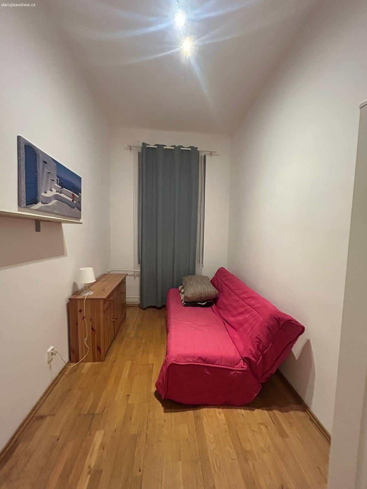 Rozkládací pohovky. Daruji 2 rozložené pohovky ikea Bedinge - nejlepší léta mají za sebou, ale používat se dají