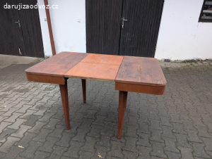 Rozkládací stůl 85x85/134