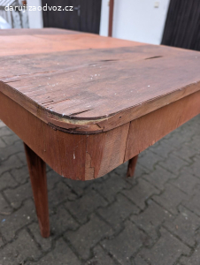 Rozkládací stůl 85x85/134