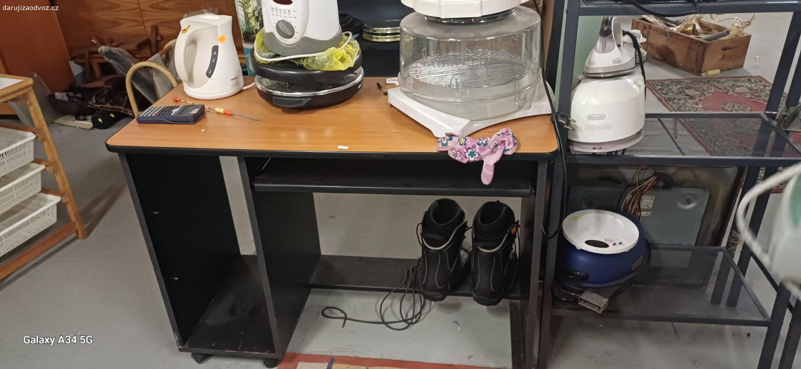 rušení prodejny bazaru. daruji všeho chuť