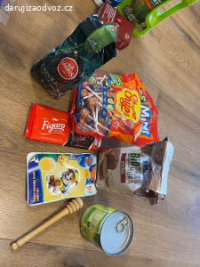Různé prostředky, nádobí, potraviny