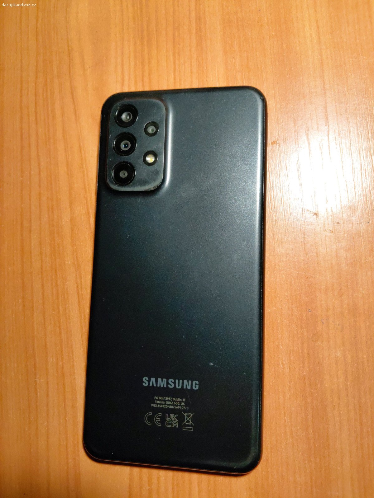 Samsung Galaxy a23 5G. Daruji mobilní telefon Samsung a23 5G, vnitřní paměť 128 GB. mobil je na dvě SIM karty plus paměťová karta. Stáří zhruba 2 roky, pořídil jsem si jiný typ telefonu. Daruji pouze tomu kdo ho opravdu potřebuje, proto si zájemce vyberu sám. Pište prosím pouze na uvedený email.