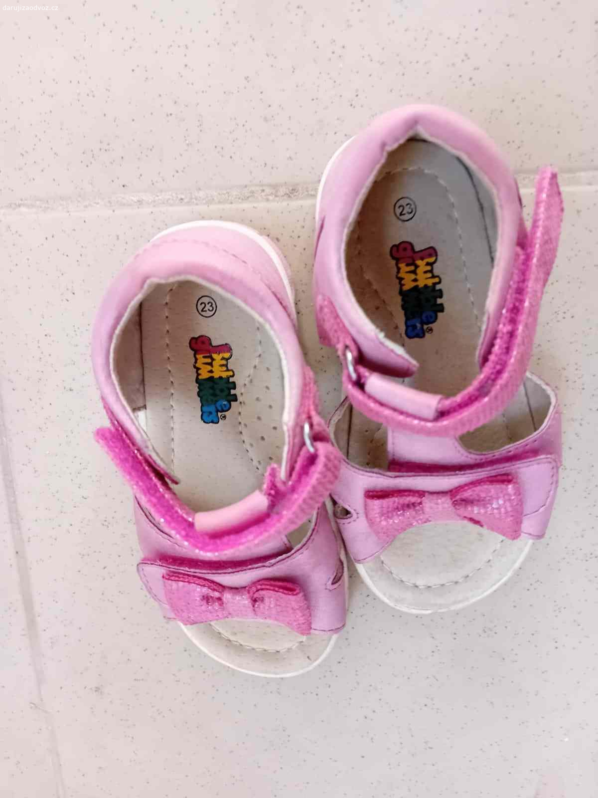 Sandálky - dívčí, vel. 23. Málo nošené, vel. 23