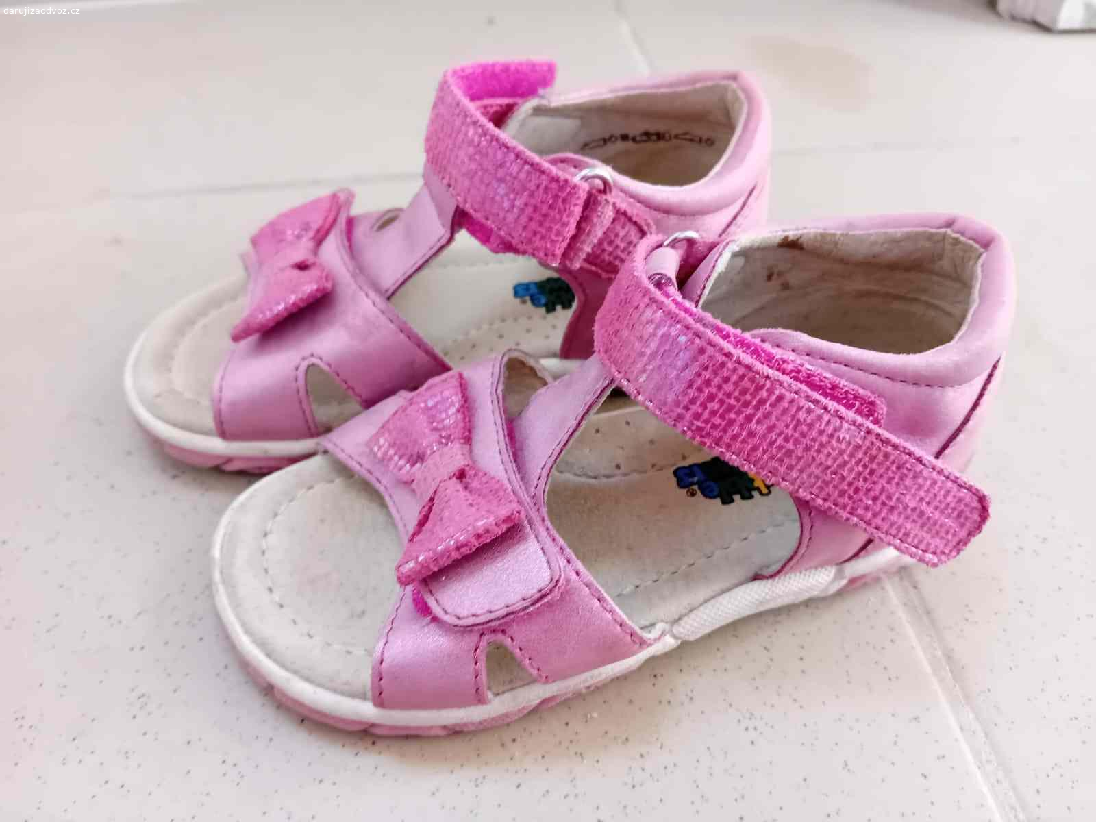 Sandálky - dívčí, vel. 23. Málo nošené, vel. 23