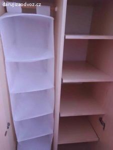 Šatní skříň