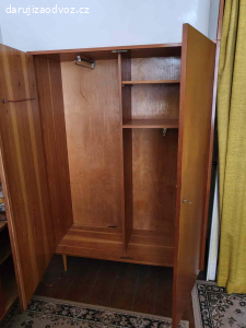 Šatní skříň