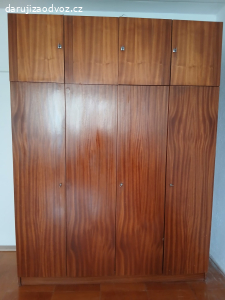 Šatni skřiň