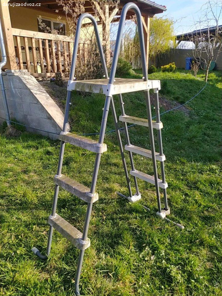 Schůdky k bazénu Marimex