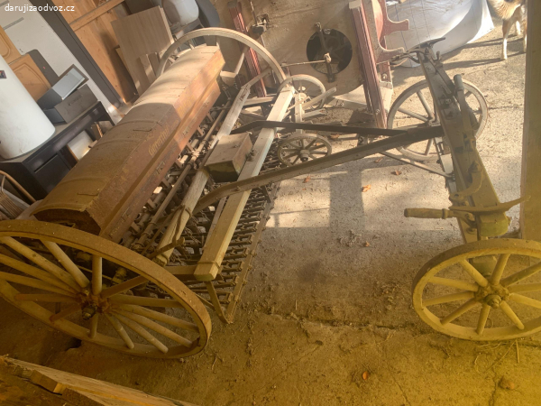 secí stroj