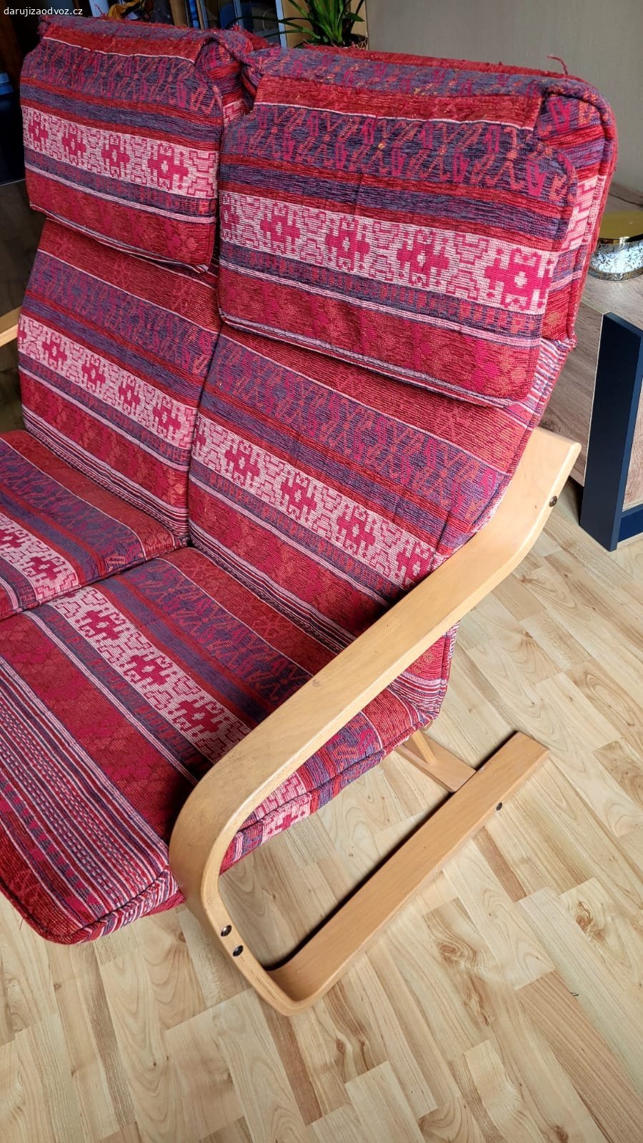 Sedačka / Dvojkřeslo JECH. Dvojkřeslo české značky JECH
Ohýbané dřevo, retro potah.
Velmi pohodlné, pevná konstrukce, zachovalý stav.

Základna 120 y 60

Osobní odběr Praha 4 nedaleko metra Budějovická.
