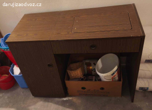 Šicí stroj Veritas