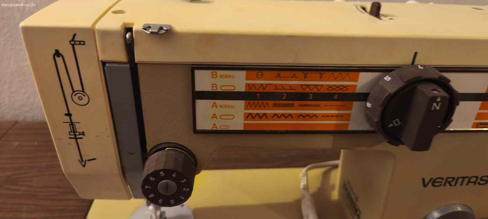 Šicí stroj Veritas. Šicí stroj - viz fotografie