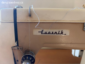 Daruji šicí stroj
