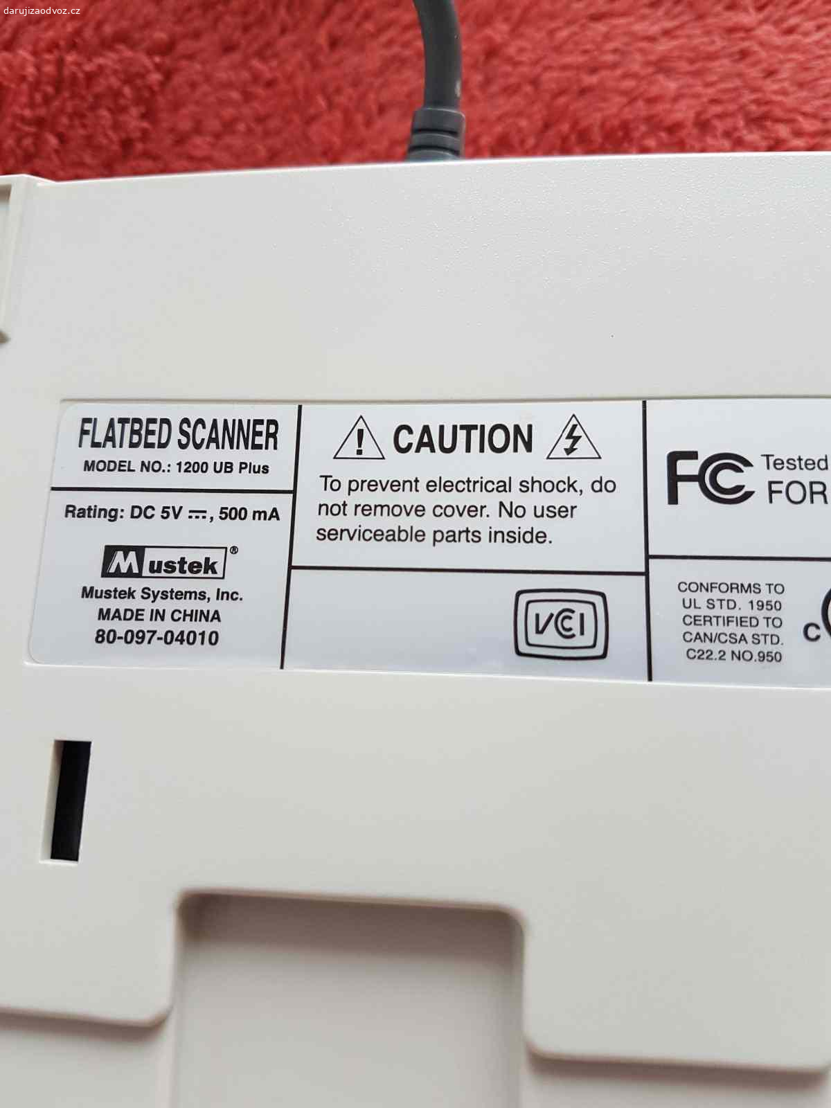 Skener / Scanner MUSTEK 1200 UB Plus. Daruju funkcni skener / scanner, starsi model. 

Pridam instalacni CD. Uzitecne tipy k instalaci - viz text na obrazku. 

Neposilam, jen osobni odber v Praze 17 (Repy) po predchozi dohode. Prosim napiste hned, kdy byste se mohli stavet na prevzeti, dekuju.

>>> Dokud inzerat vidite (a neni poznamka 