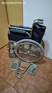 Skládací invalidní vozík za odvoz