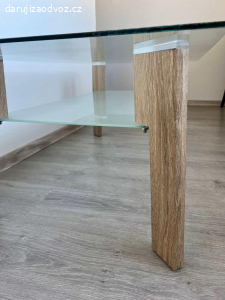 Skleněný konferenční stůl