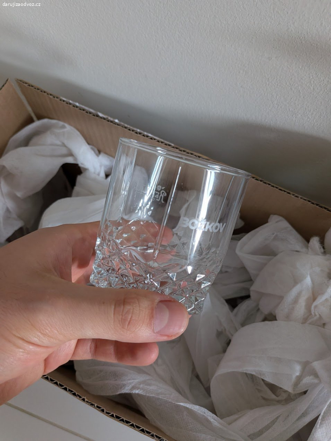 Sklenice 14 ks (7 na alkohol, 7 pivních)