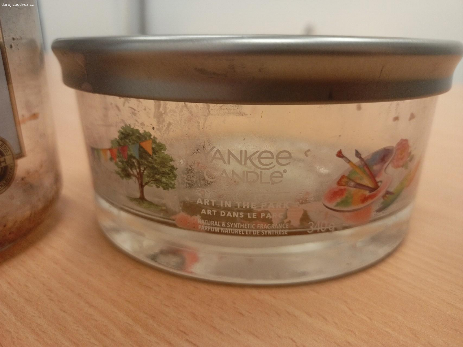 sklenice od svíček. Nabízím dvě prázdné sklenice od svíček Yankee Candle. Stav v pořádku, jen potřebují vymýt. K vyzvednutí Sokolovská 979/209, po oboustranné domluvě.